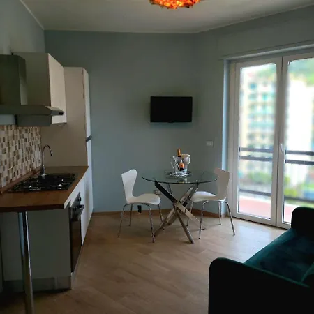 Parva Domus - Bright With Terrace And View Apartman